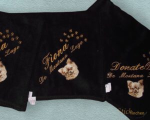 Hundedecke Kuscheldecke für Hunde mit Namen und Motiv bestickt personalisiert in verschiedenen Grössen