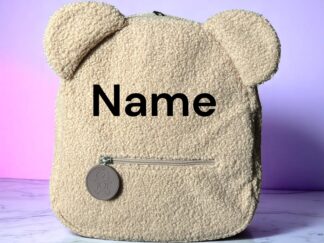 Kindergartenrucksack in beige mit Namen bestickt von Stickfinchen