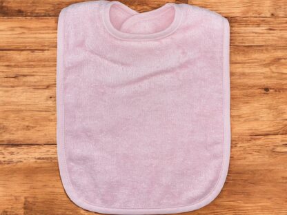 Lätzchen in rosa mit Motiv und Name bestickt von Stickfinchen