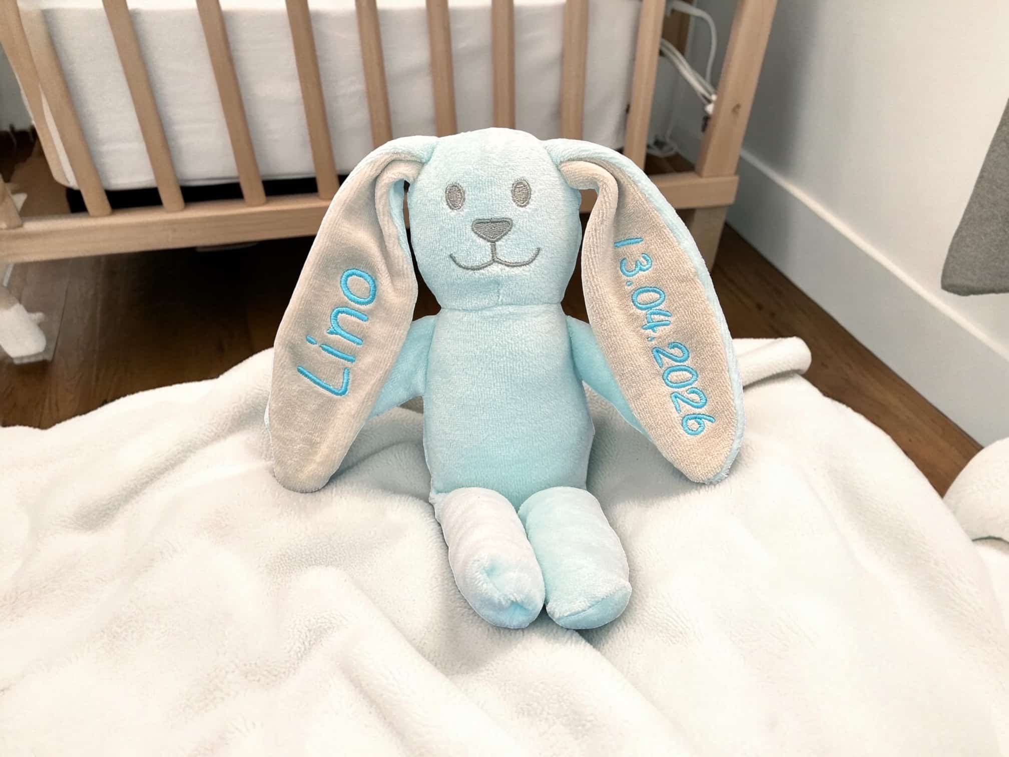 Kuscheltier Schnuffeltier Hase blau. bestickt auf beiden ohren. ideales geschenk zur geburt.