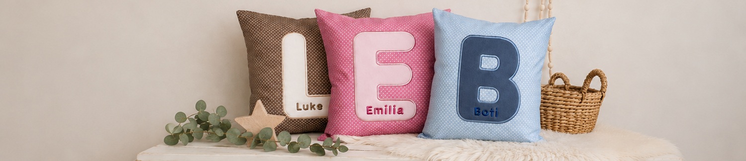 Personalisierte Buchstabenkissen mit Namen von Stickfinchen