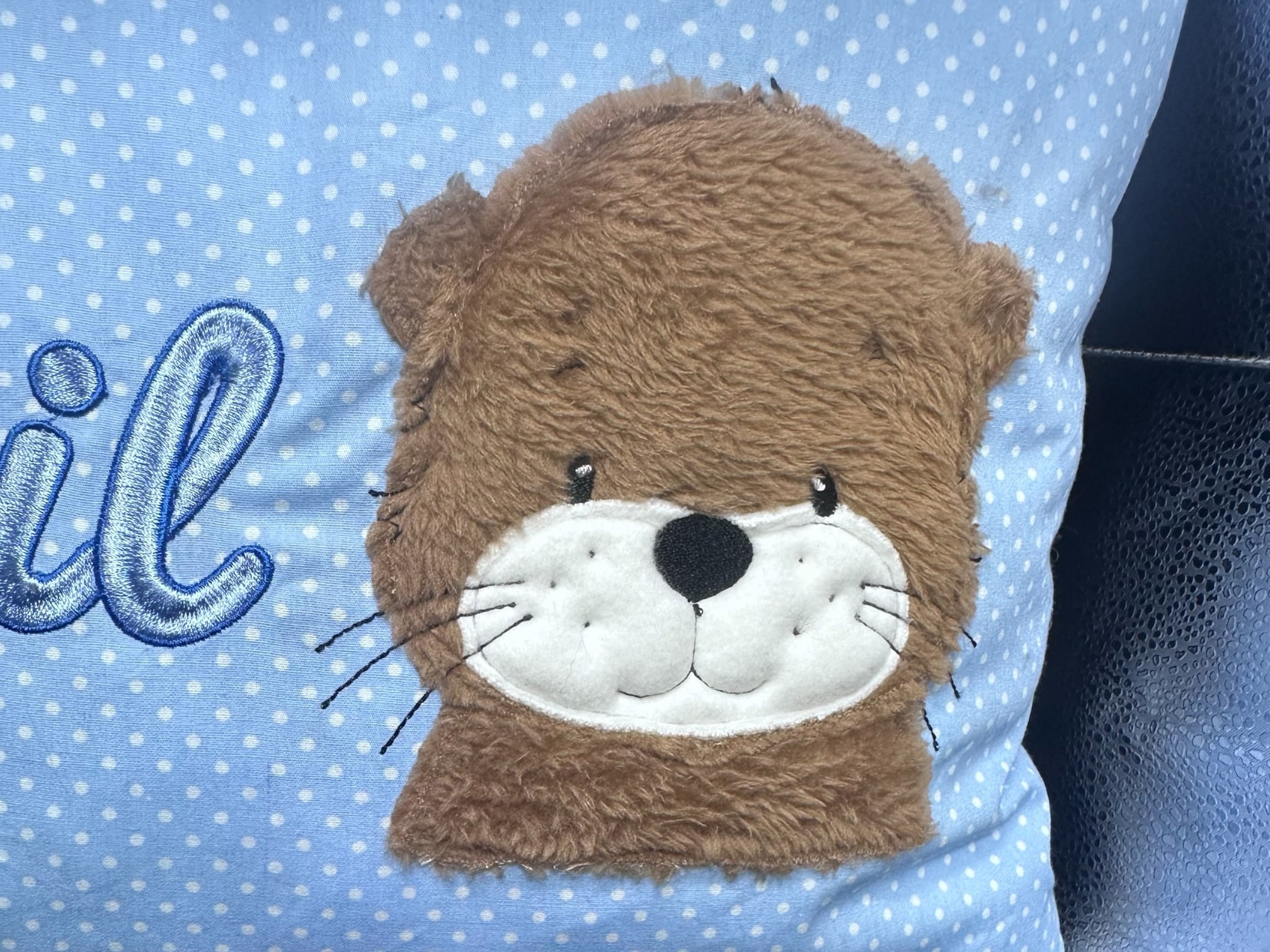 Kinderkissen Otter mit Namen – Bild 4