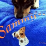 Hundedecke Kuscheldecke für Hunde mit Namen und Motiv bestickt personalisiert in verschiedenen Grössen